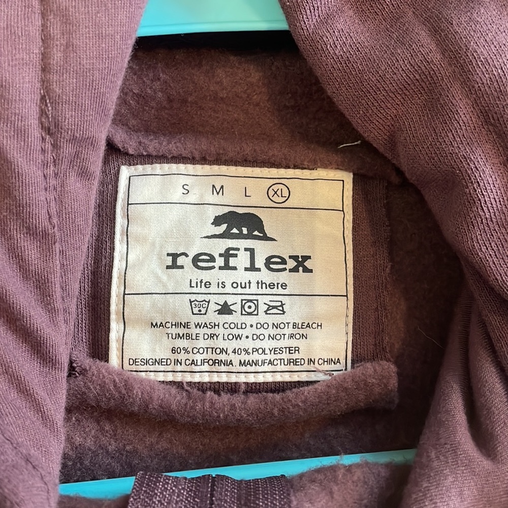 Sweatshirt - Picture 2 of 3